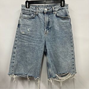 H&M denim jean shorts size 4 loose straight high waist distressed frayed hem